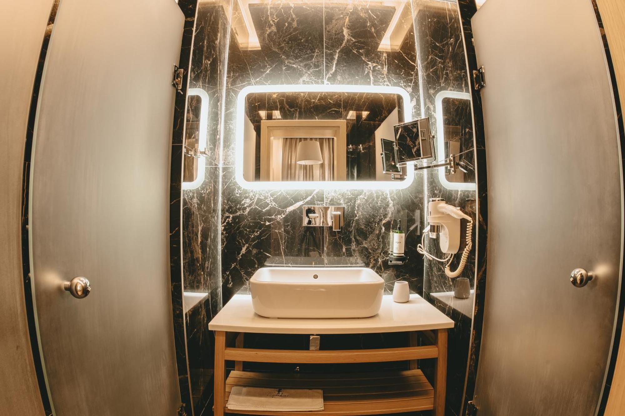 Giardino High Living Suites 德拉玛 外观 照片